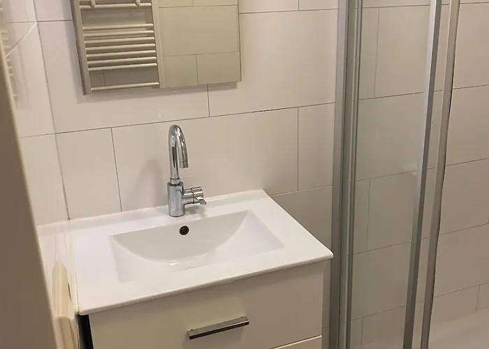 Cozy And Centrally Located - 6 Persons דירה